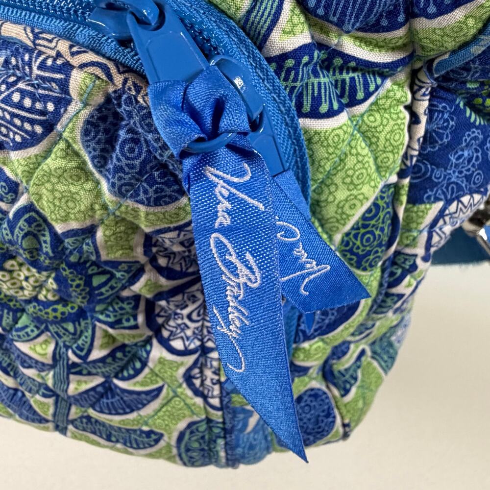 Vera Bradley Iconic Grand Weekender Travel Bag Doodle Daisy quilted pattern EUC - Picture 10 of 12